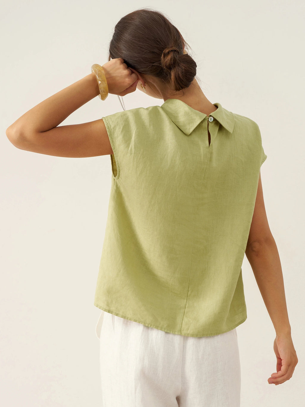 Yvonne - Blusa de manga corta Favorecedora 100% lino