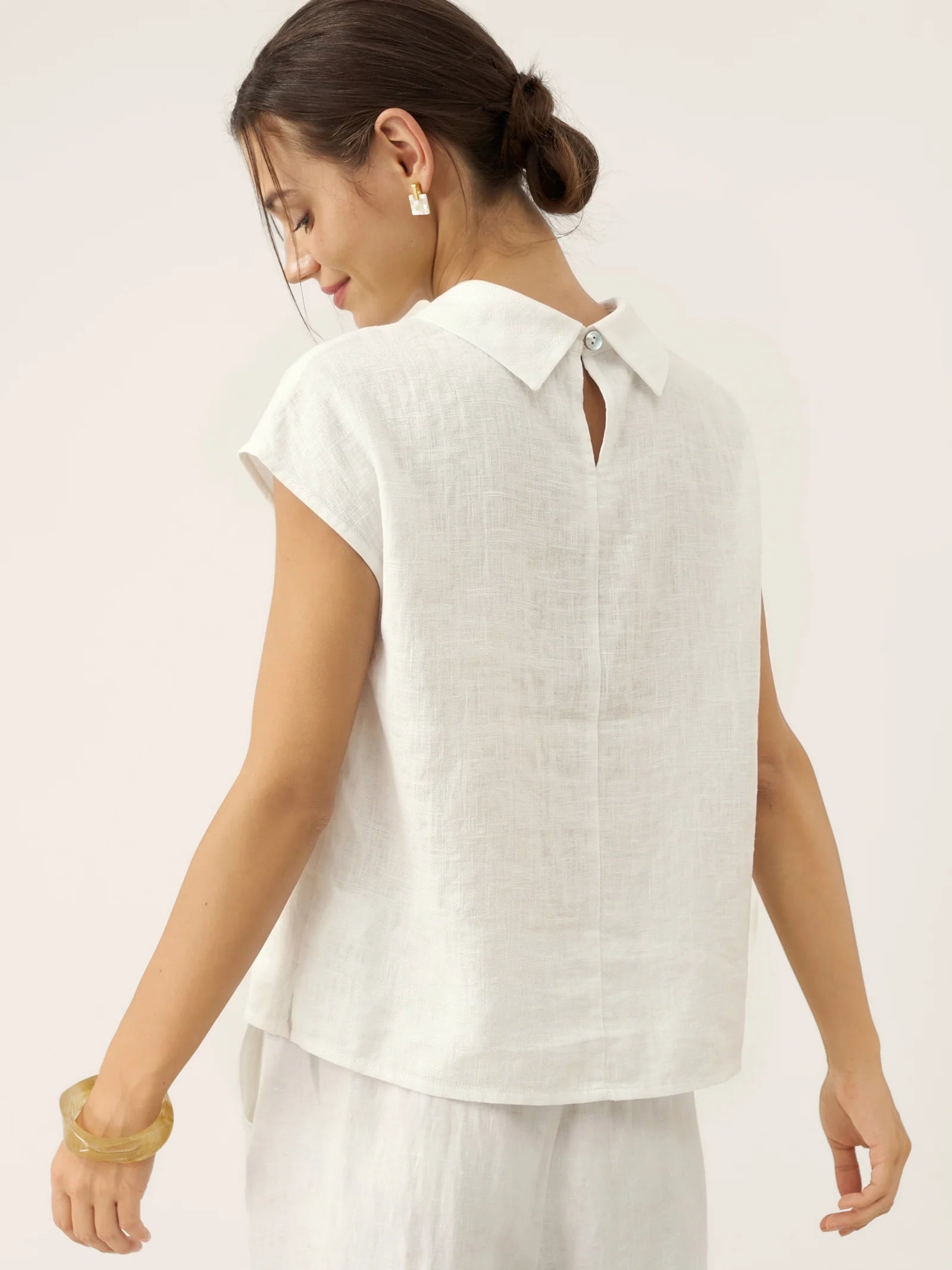 Yvonne - Blusa de manga corta Favorecedora 100% lino