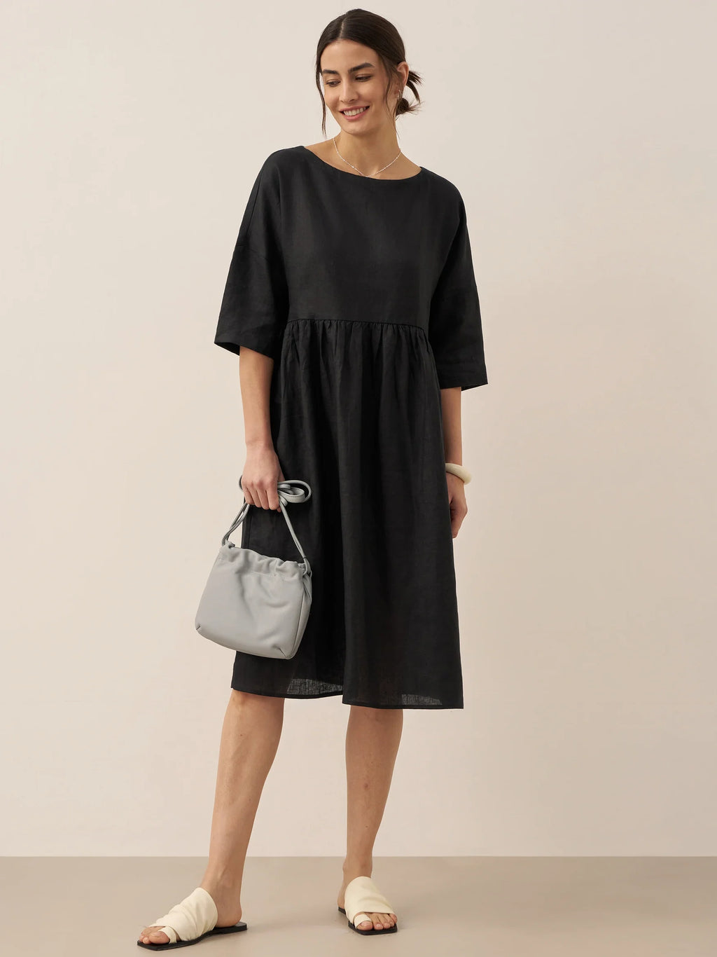 Valencia - Vestido midi de lino 100% con corte en A