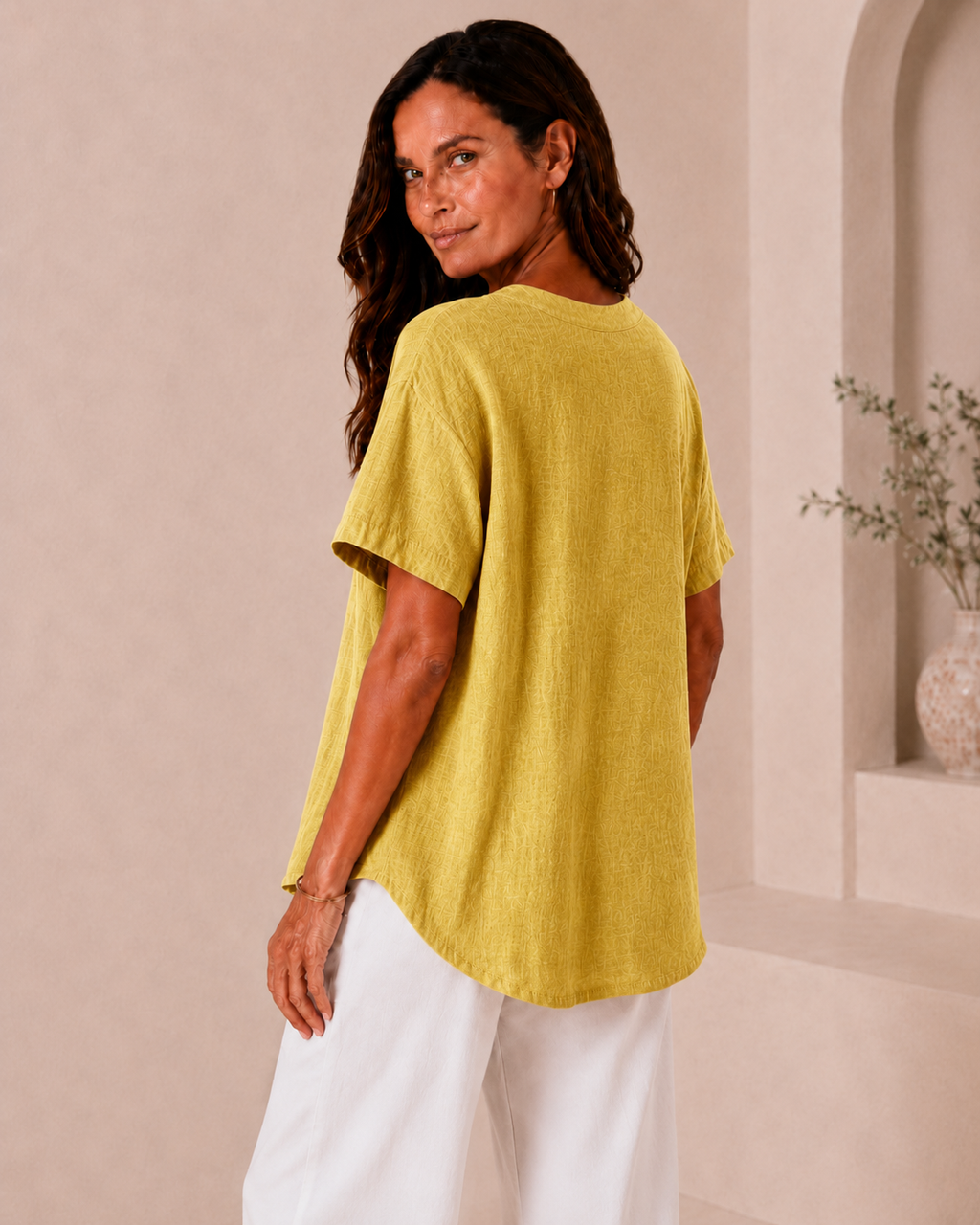 Alejandra - Blusa Favorecedora Versátil