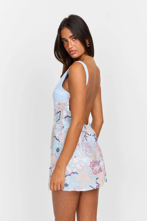 Atlas - Vestido Corto Elegante Favorecedor