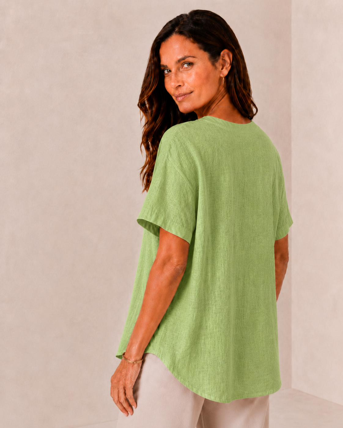 Alejandra - Blusa Favorecedora Versátil