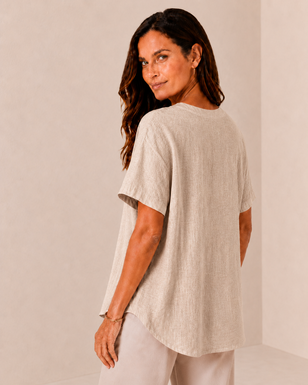Alejandra - Blusa Favorecedora Versátil