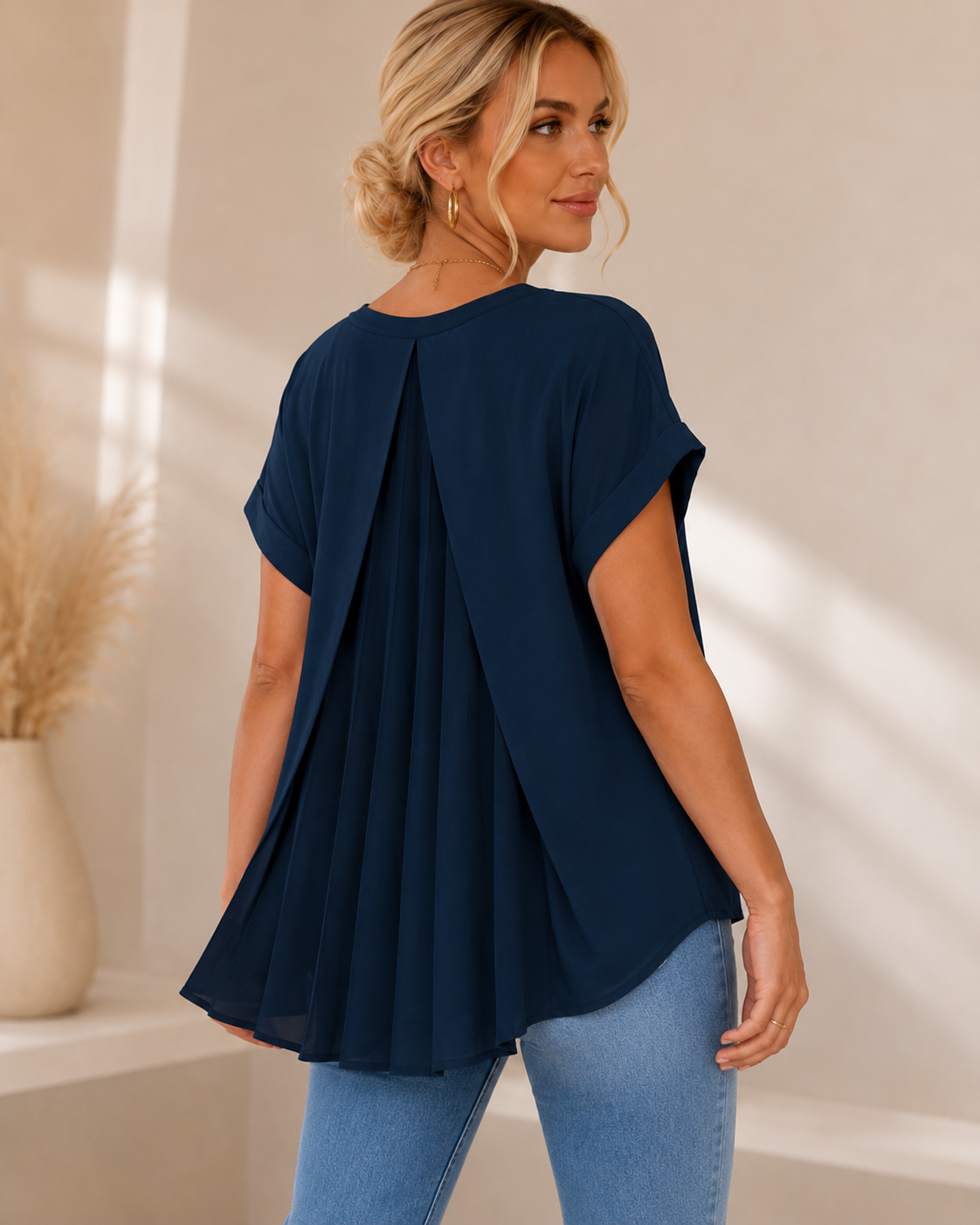 Sofía - Blusa Favorecedora con espalda única