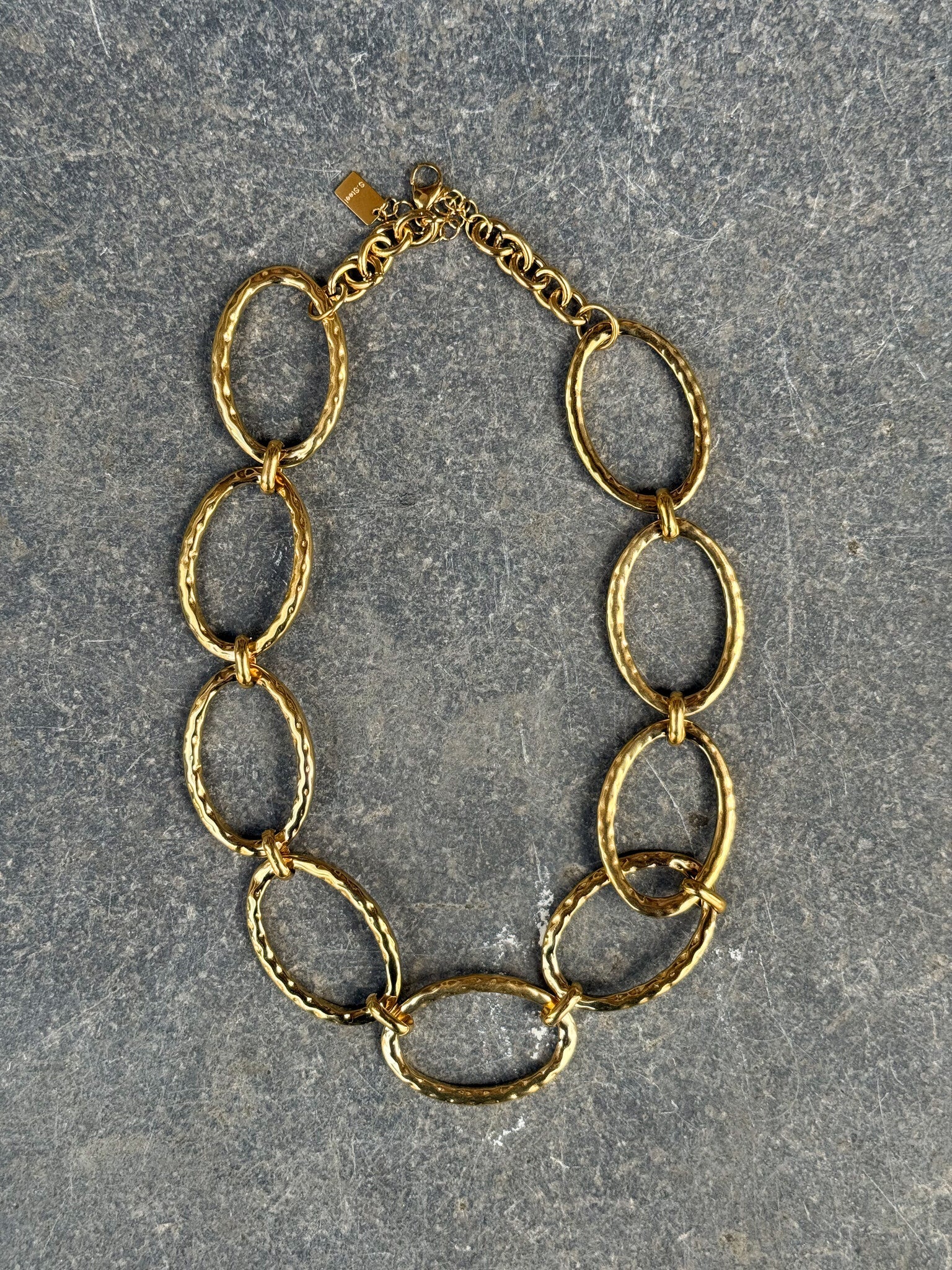 Atones - Collar circular color oro