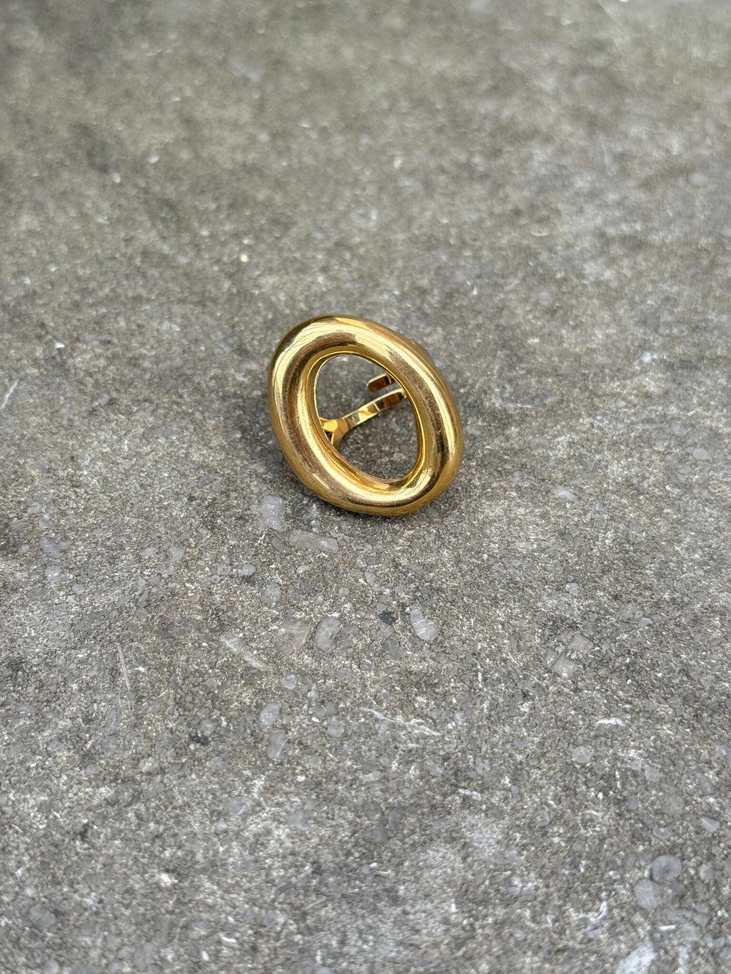 Orbit - Anillo dorado