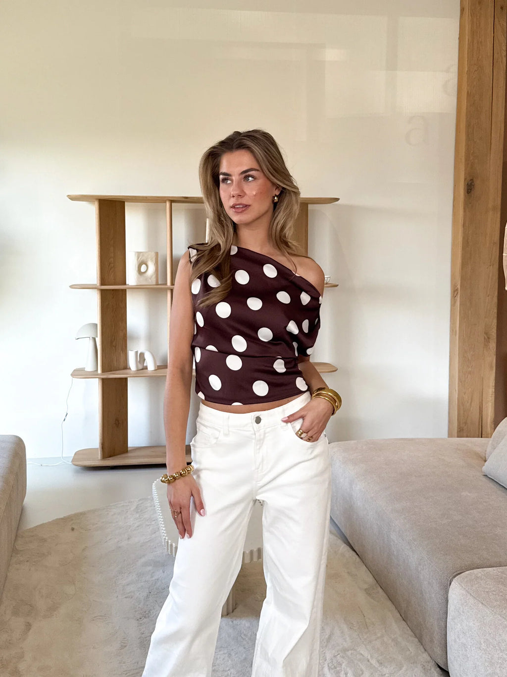 Carmona - Blusa de lunares con hombros descubiertos favorecedora